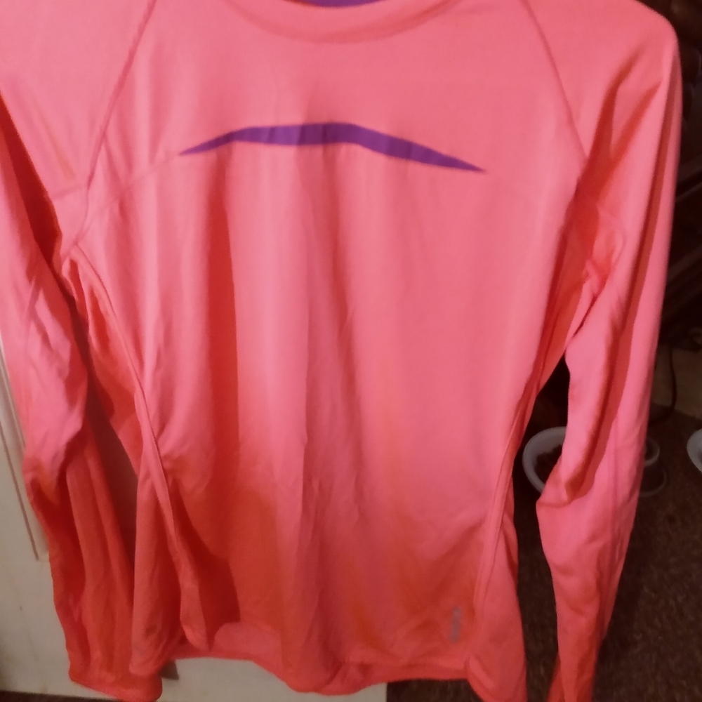 Athletic shirt